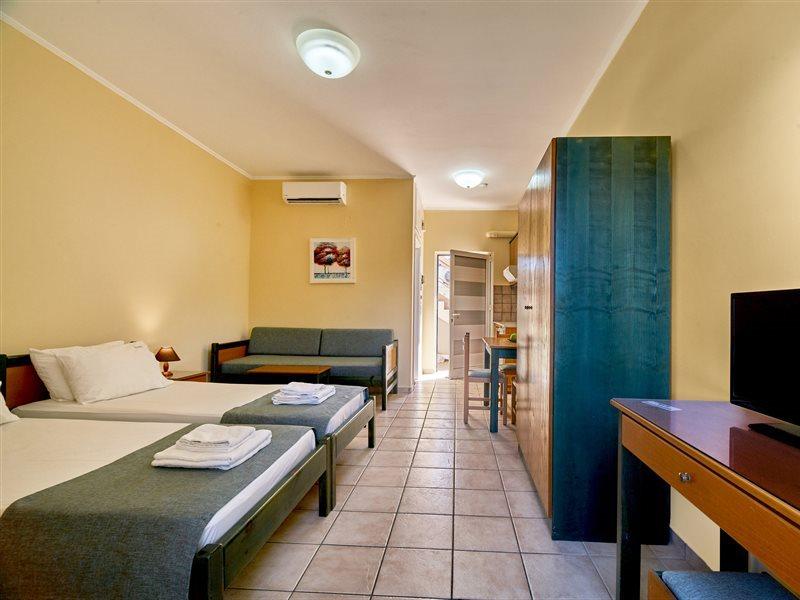 Inea Hotel & Suites Agioi Apostoli  Exterior photo