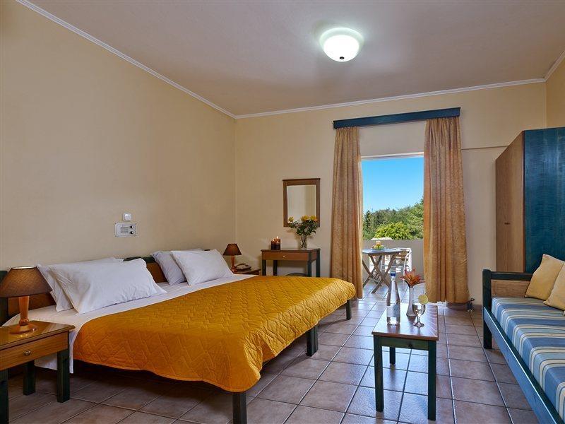 Inea Hotel & Suites Agioi Apostoli  Exterior photo